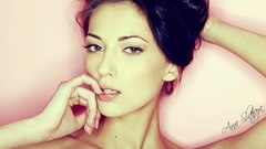 Woman anna sbitnaya signatures