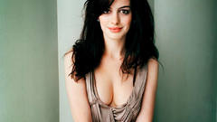Woman anne hathaway
