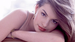 Woman anne hathaway