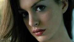Woman anne hathaway Actress