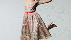 Woman anne hathaway Actress