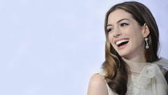 Woman anne hathaway American