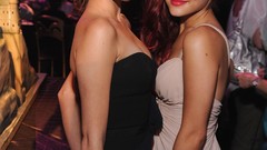 Woman ariana grande sarah hyland