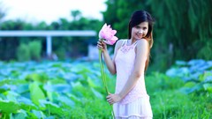 Woman asians brunettes