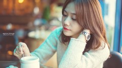 Woman asians brunettes