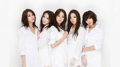 Woman asians Korean k-pop Kara (band)
