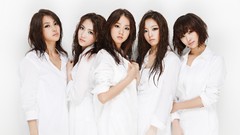 Woman asians Korean k-pop Kara (band)