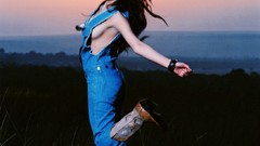 Woman asians Leah Dizon