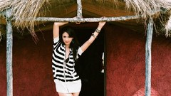 Woman asians Leah Dizon