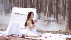 Woman asians models Korean Han Chae Yee