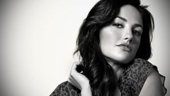 Woman ass blondes brunettes models minka kelly bra nipples nude 