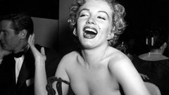 Woman ass bra panties boobs marylin monroe