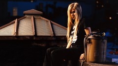Woman Avril Lavigne blondes