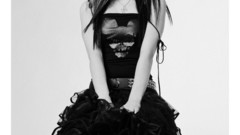 Woman Avril Lavigne grayscale