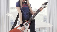 Woman Avril Lavigne guitars