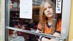 Woman Avril Lavigne t-shirts blondes