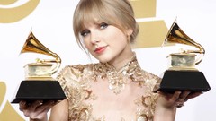 Woman Awards Celebrity blondes taylor swift grammy