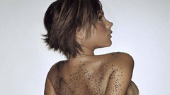 Woman back view victoria beckham