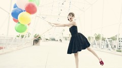 Woman Balloons Actress victoria justice black dress