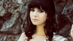 Woman bangs models Hanna Beth Hanna Beth Merjos