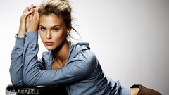 Woman bar refaeli