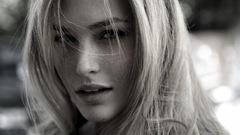 Woman bar refaeli