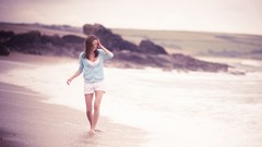 Woman Beaches brunettes