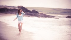 Woman Beaches brunettes