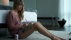 Woman beds can sitting blondes taylor swift writing barefoot