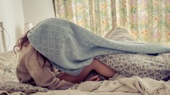 Woman beds legs redheads