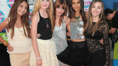 Woman bella thorne Rachel