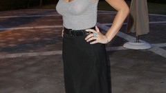 Woman belts olivia munn