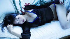 Woman bikini couch Reon