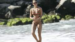 Woman bikini Jessica Alba