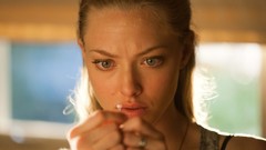 Woman blondes amanda seyfried