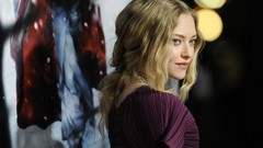 Woman blondes amanda seyfried