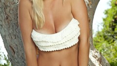 Woman blondes amateurs Tashia Lafon