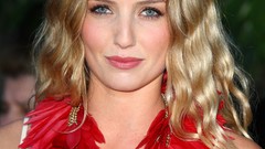 Woman blondes annabelle wallis necklaces