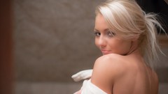 Woman blondes Annely Gerritsen