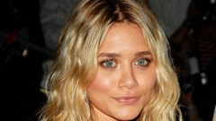 Woman blondes ashley olsen Olsen Twins