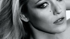 Woman blondes blake lively claire