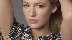 Woman blondes blake lively Gossip Girl