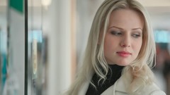 Woman blondes blue eyes