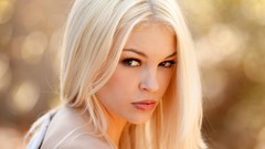 Woman blondes Bree Daniels Bree Deniels