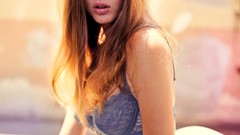 Woman blondes brunettes models