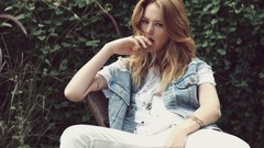 Woman blondes brunettes models