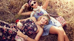 Woman blondes brunettes models