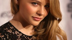 Woman blondes chloe moretz