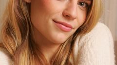 Woman blondes claire danes