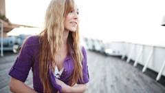 Woman blondes cleavage Taylor McCutchan